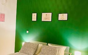 Antinoros Inn, Stylish Apartment,3' To Metro
