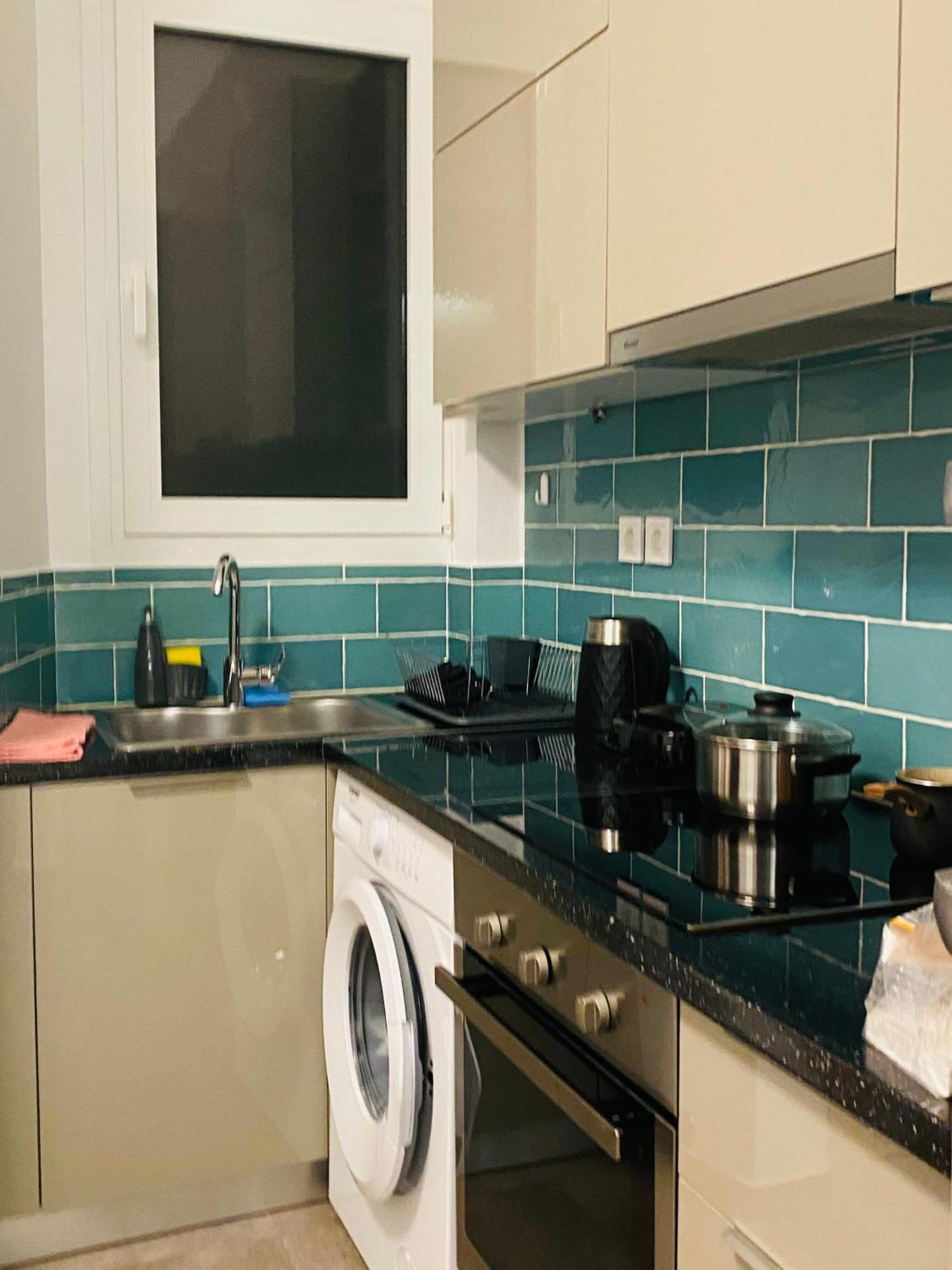 Antinoros Inn, Stylish Apartment,3' To Metro Athén Kültér fotó