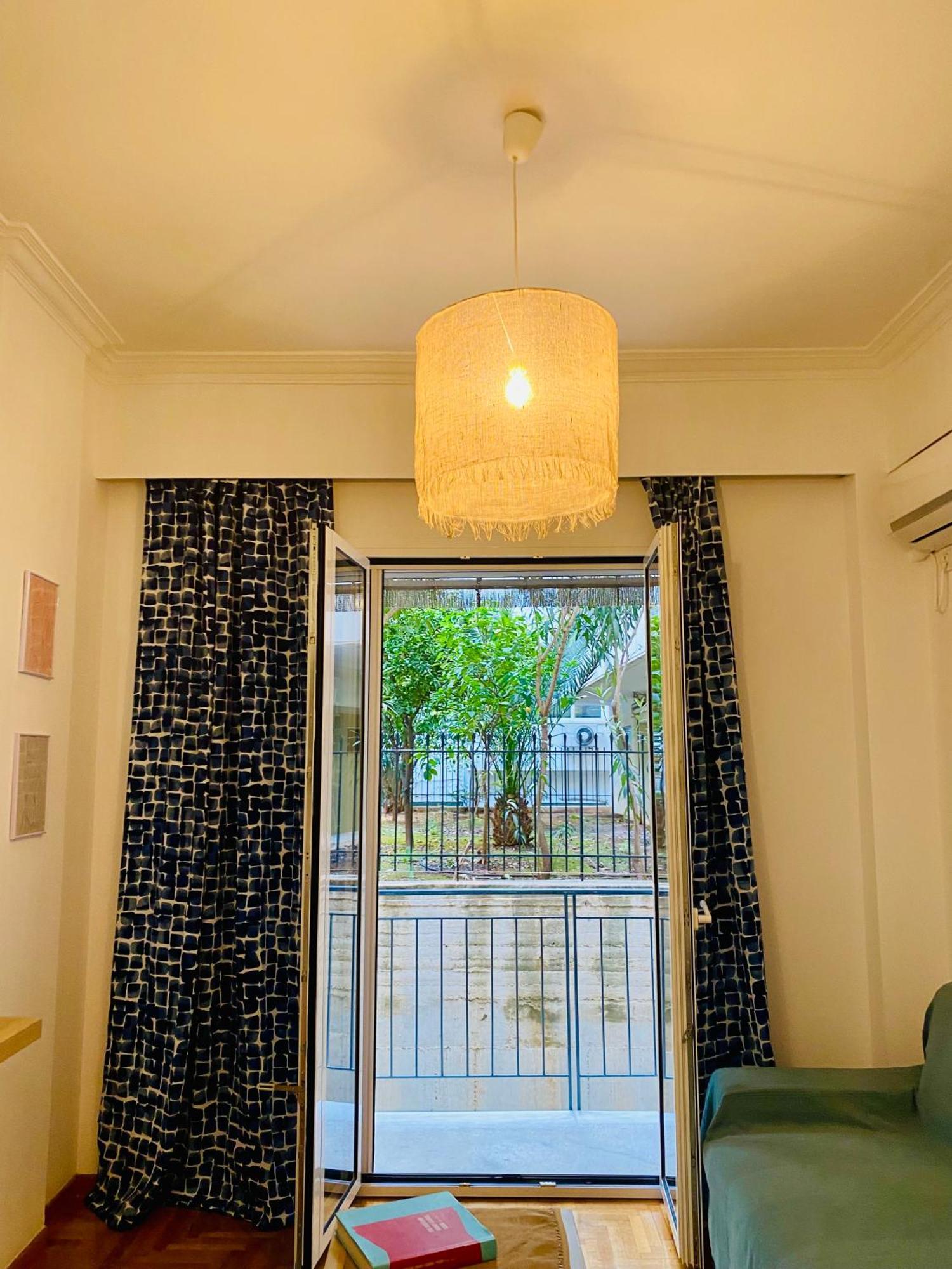 Antinoros Inn, Stylish Apartment,3' To Metro Athén Kültér fotó