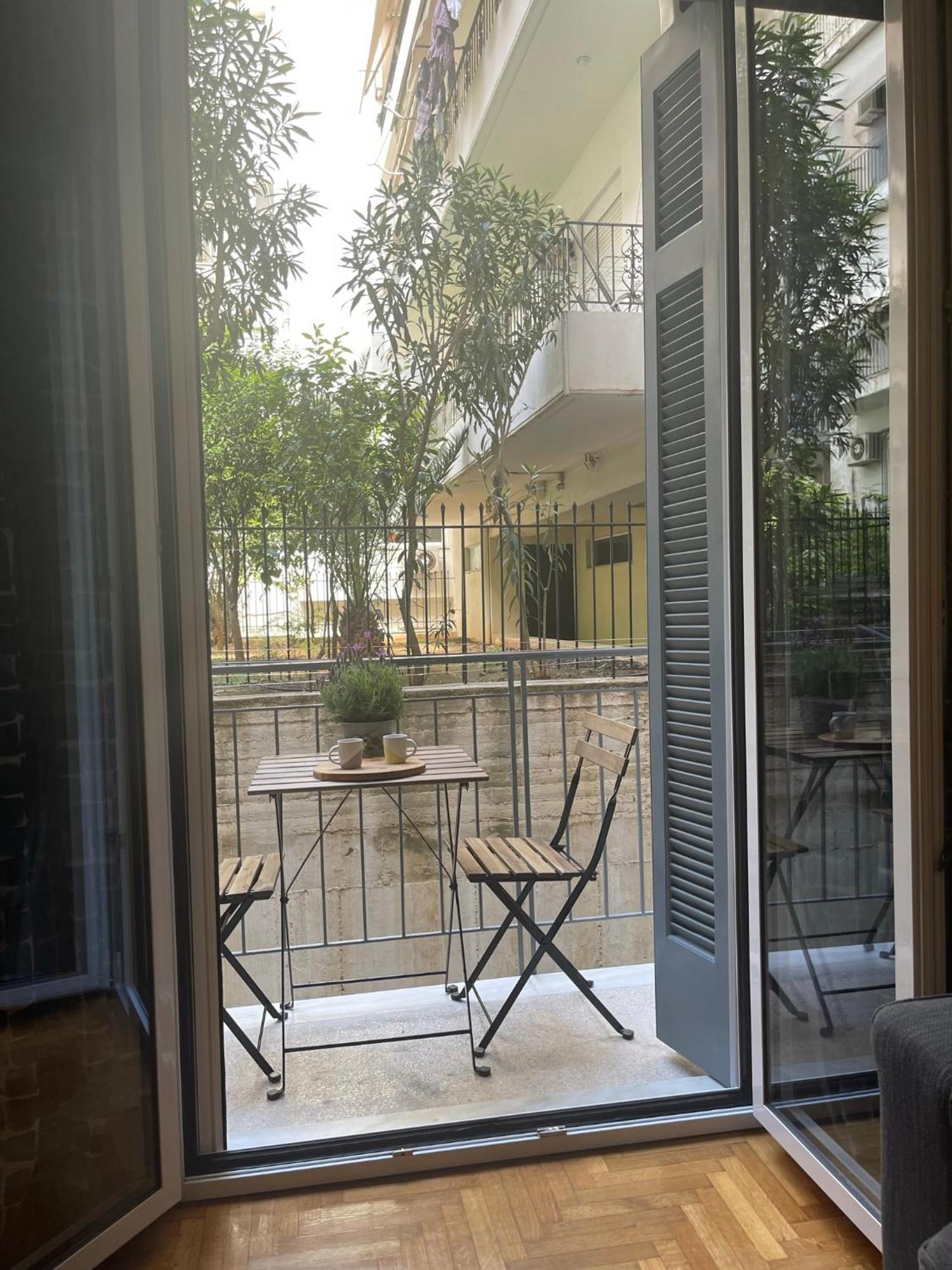 Antinoros Inn, Stylish Apartment,3' To Metro Athén Kültér fotó